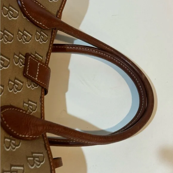 Authentic Dooney & Bourke DB Logo Satchel Classic & Timeless Everyday Bag - Picture 8 of 12